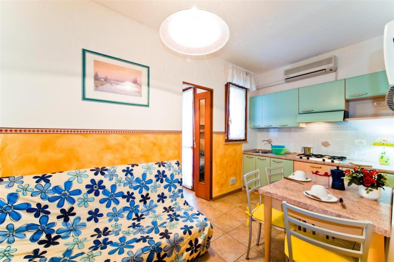 In 24426 Apartment *